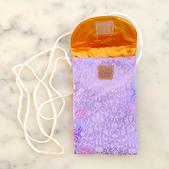 NWT. Satin Mini crossbody/cell phone bag w/Asian embroidery&cute handmade button - Picture 3 of 4